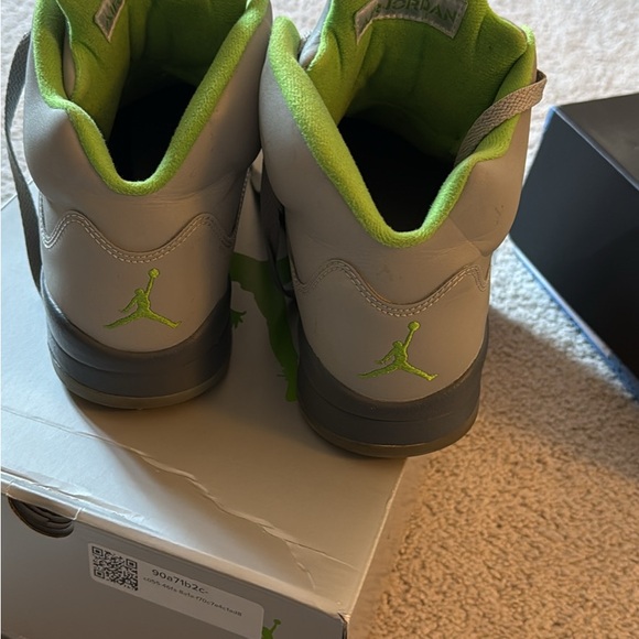 Air Jordon 5 Retro - Picture 2 of 5